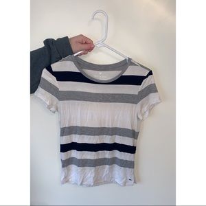 American eagle cropped shirt